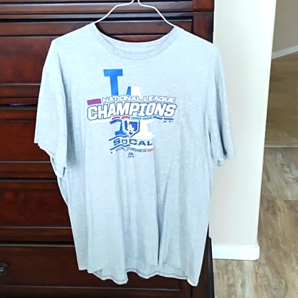 Men's XXL Dodger 2018 World series T-shirt